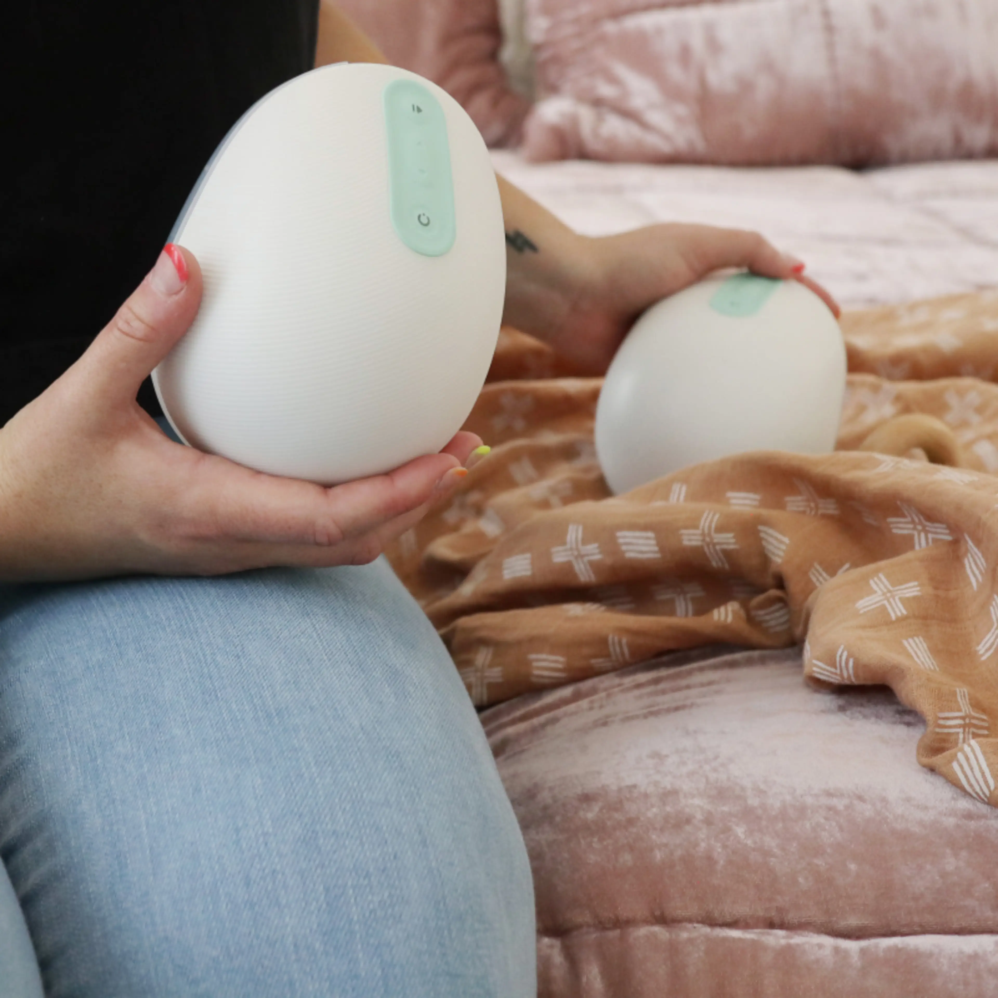 A Lactation Expert Explains How to Make Pumping at Work…Work