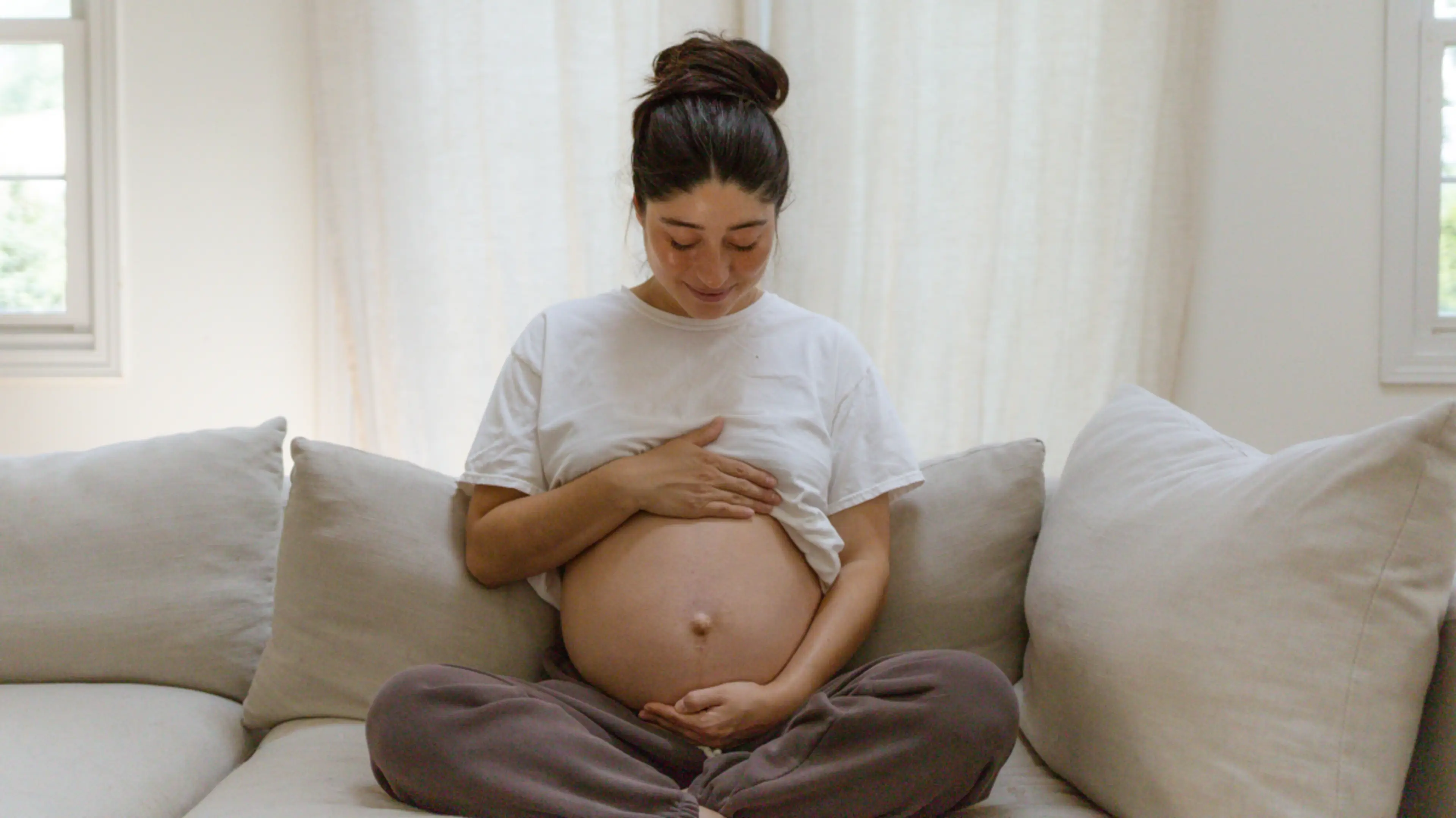 5 Benefits of Meditation During Pregnancy